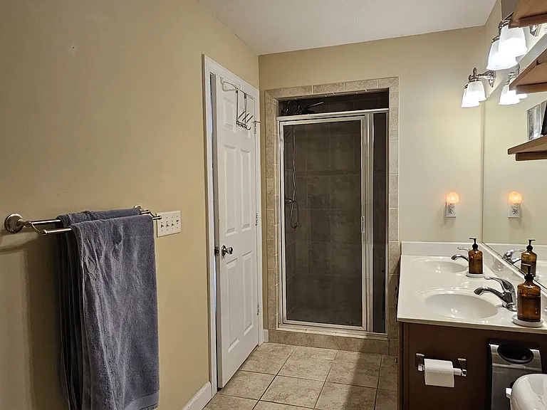 1123 Americus Ave — Photo 11