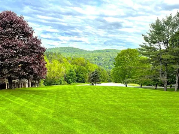 101 Labbie Lane, Hartford, VT 05001