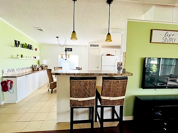 2nd image of 1244 Buena Vista Dr #1244