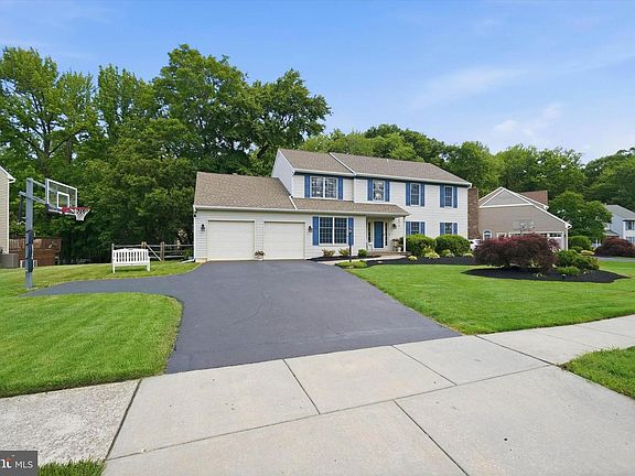 2nd image of 3751 Knole Ln