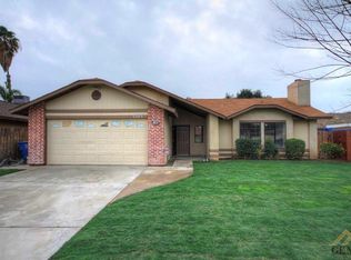 3505 Harris Rd, Bakersfield, CA 93313