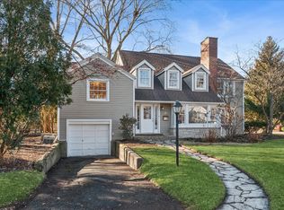 100 Williamsburg Rd, Evanston, IL 60203