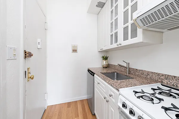 Sold by Engel & Völkers New York Real Estate | media 11