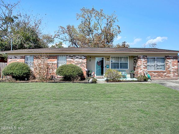 3rd image of 11627 SAIL Avenue