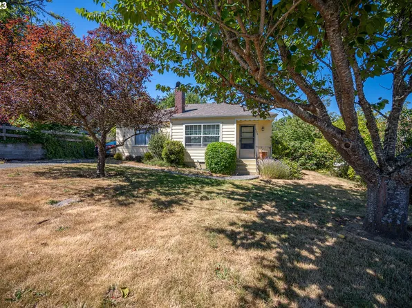 1126 Washington Ave, Coos Bay, OR 97420