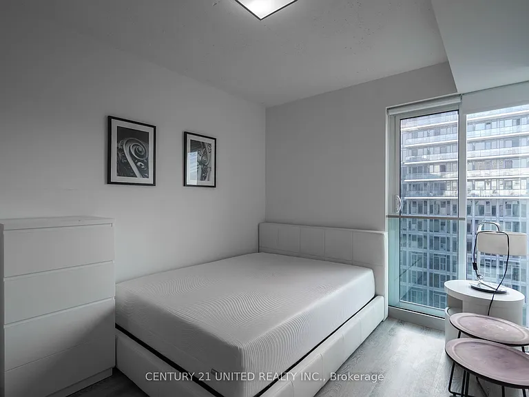 100 Bond St E #1002 — Photo 10