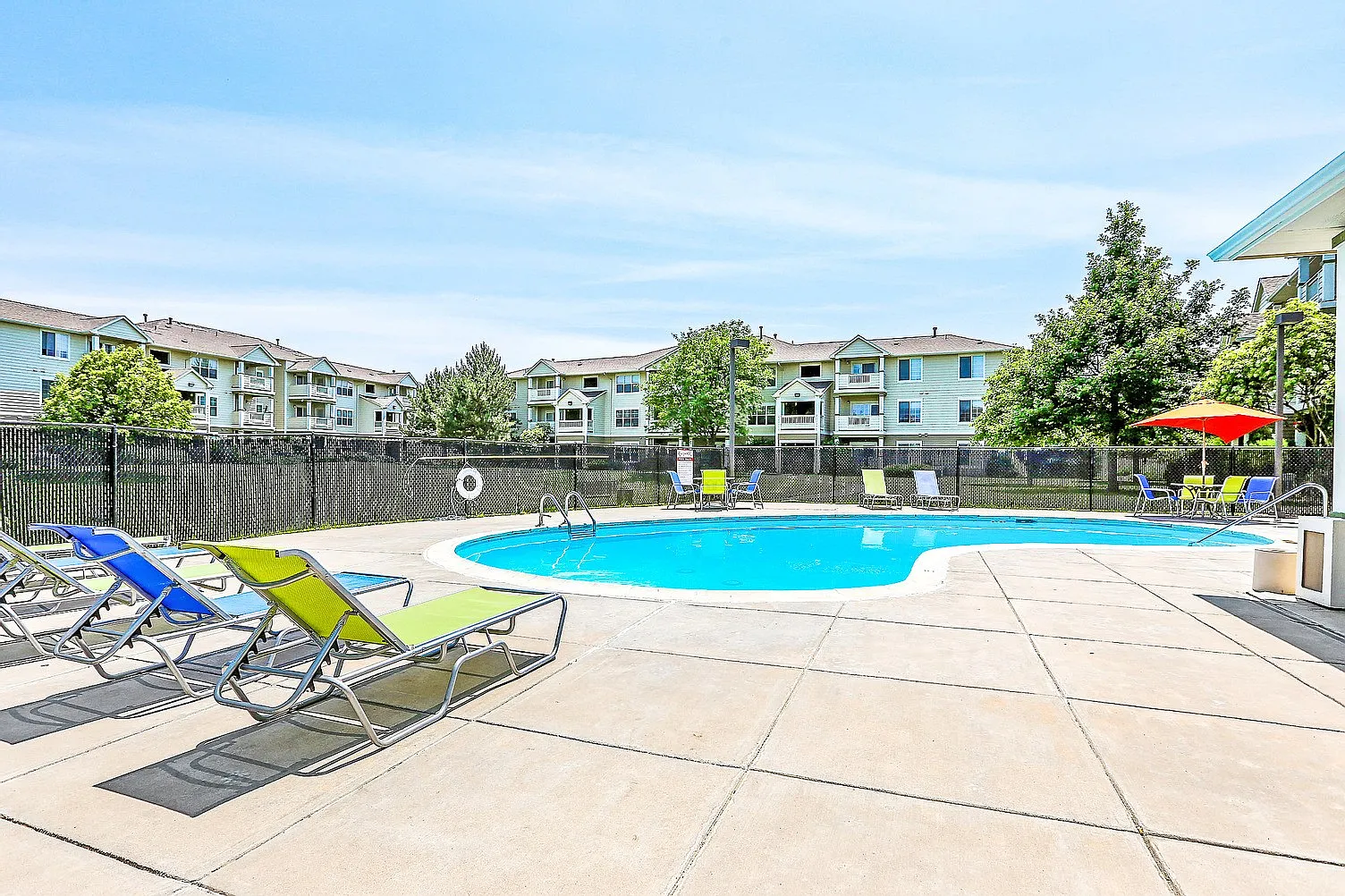 Riverwalk Apartments — Photo 4