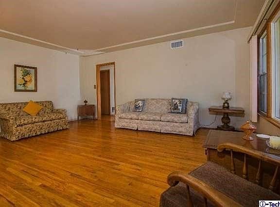 4th image of 1527 W Elgenia St
