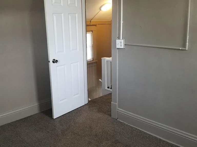 4830 S 22nd St — Photo 11
