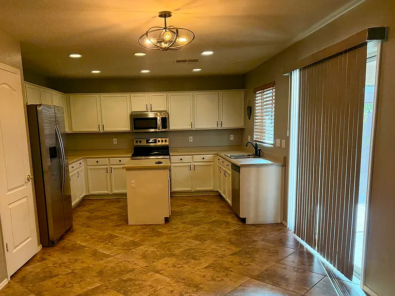43810 W Lindgren Dr — Photo 15