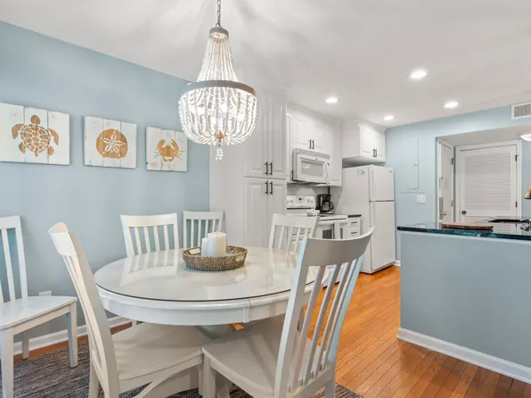 4689 Tennis Club Villas, Johns Island, SC 29455