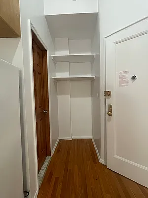 Rented by Peter R. Hungerford, LREB | media 37