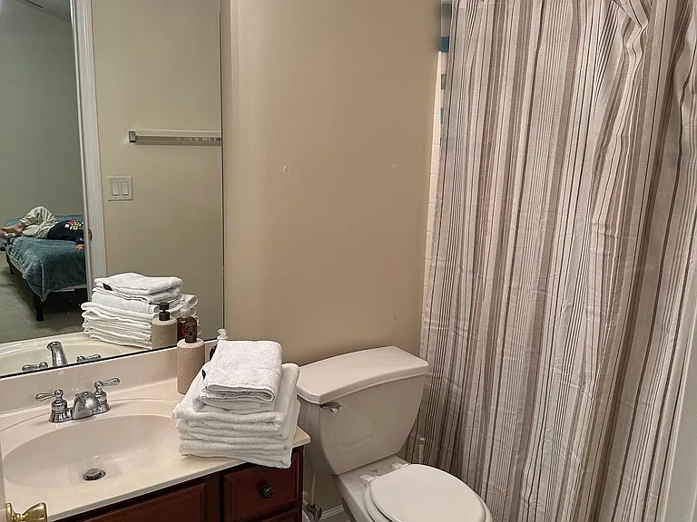 2037 Chaucer Ln — Photo 4