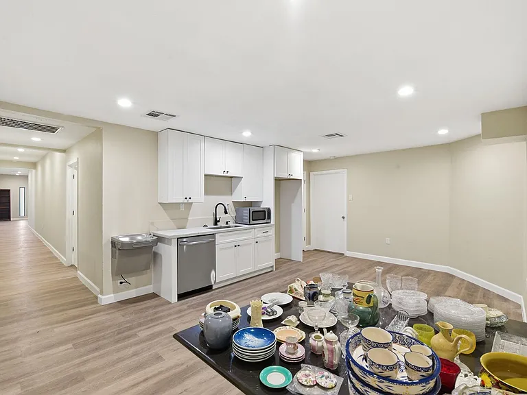 3911 Fulton St — Photo 19