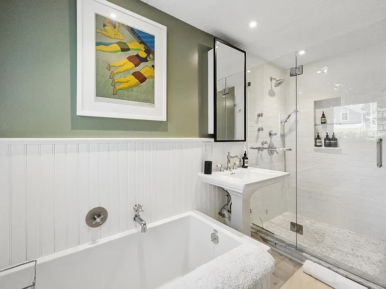 39 Hamilton St — Photo 10