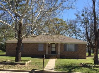 1409 Proctor Ave, Mount Pleasant, TX 75455