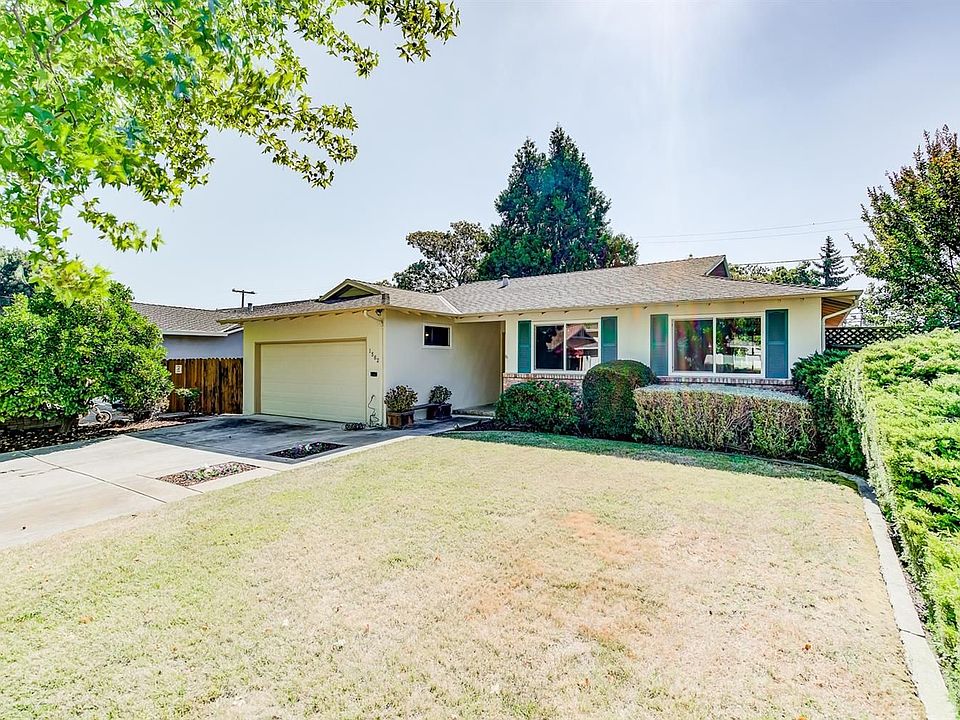 1st image of 1562 Warbler Ave
