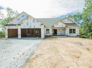 2 Deer Valley Ln, Troy, MO 63379