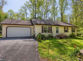 121 N Chestnut St, Elverson, PA 19520