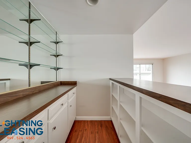 815 S Shenandoah St #302 — Photo 8