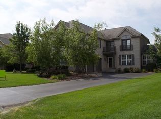 8130 Danneil Cir, Long Grove, IL 60047