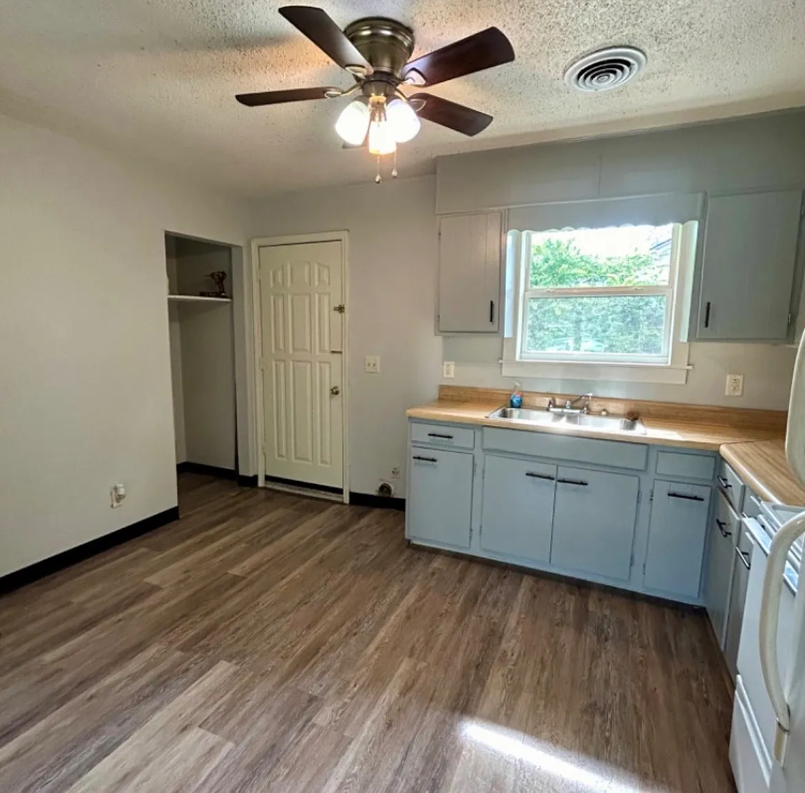 2 bed, 1000 sqft, $725 — Photo 4
