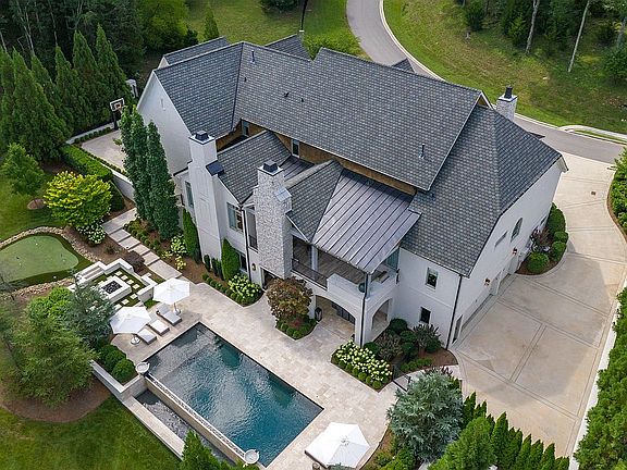 4th image of 390 Lady Of The Lake Ln