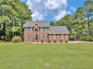 312 W Dove Ridge Ln, Spring Lake, NC 28390
