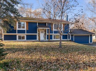 6543 Bluebird Dr, Osseo, MN 55369