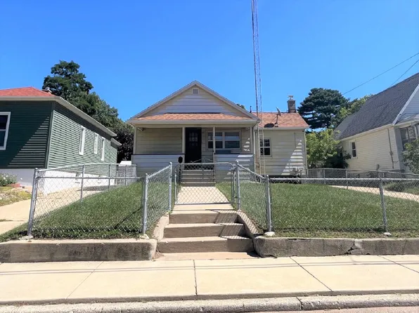 7411 8th Ave, Kenosha, WI 53143
