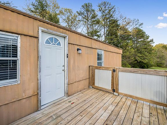5th image of 1033 Pollard Rd