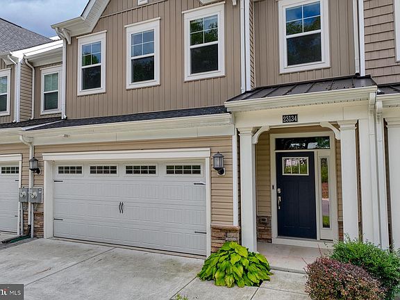 3rd image of 23134 Waggoner Ave