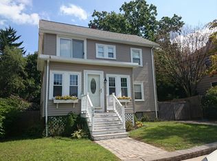 219 Maple St, West Roxbury, MA 02132