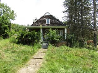 636 Monaca Rd, Aliquippa, PA 15001