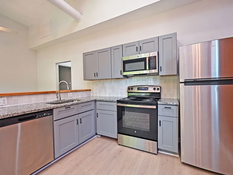 2228 Kemper Ln #3 — Photo 8