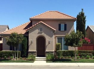 3872 Heritage Ave, Clovis, CA 93619