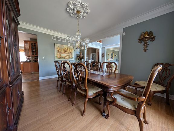 4th image of 1049 Swale Ct