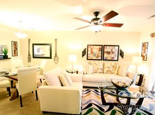 180 Bpw Club Rd APT U6, Carrboro, NC 27510