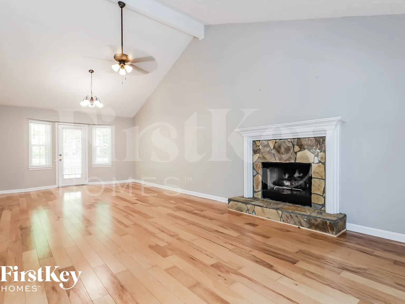 3 bed, 2.0 bath, 2092 sqft, $2,040 — Photo 4