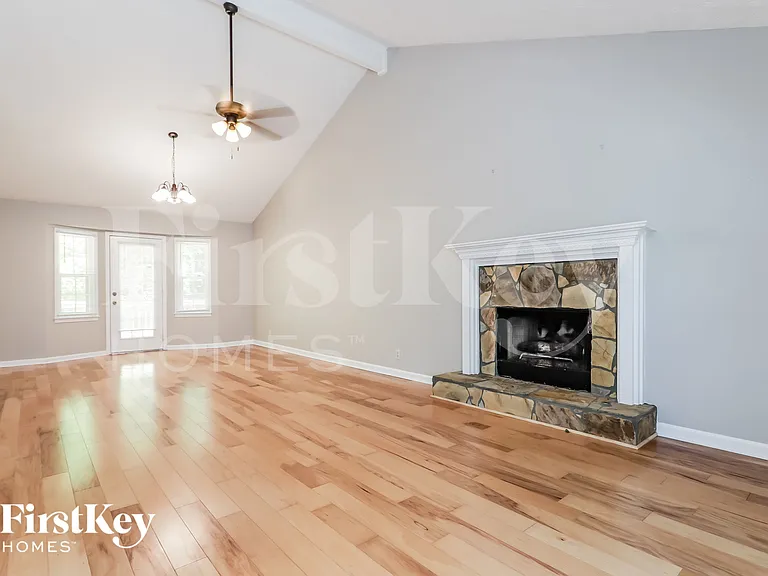 960 Old Spring Way — Photo 4