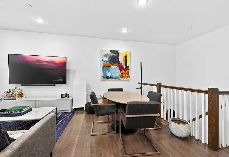 974 Summit Ave #409 — Photo 3