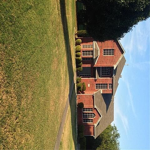 1st image of 301 Foxwood Ln