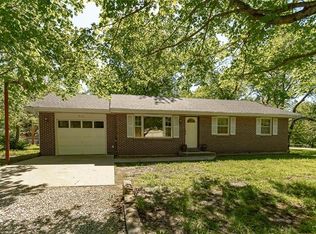 414 2nd St, Baldwin City, KS 66006