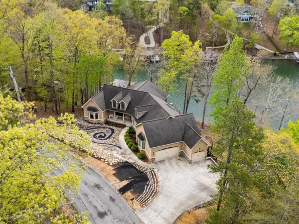1623 Cove Pointe Rd, La Follette, TN 37766