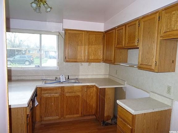 5th image of 3140 S West W