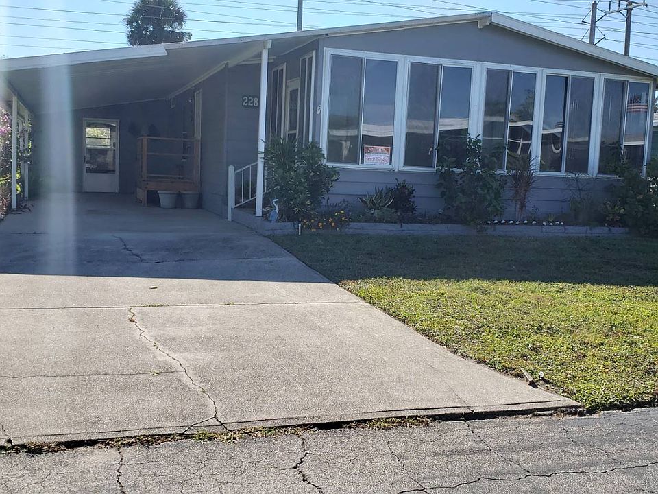 1st image of 228 Windsor Dr