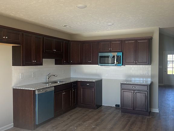 5th image of 203 Meadowbrook Dr Lot 8