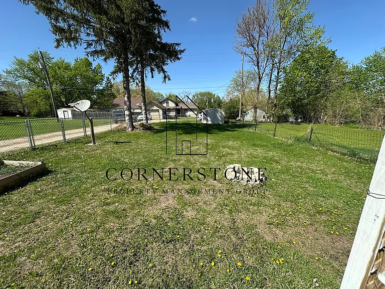 515 Pleasant St — Photo 9