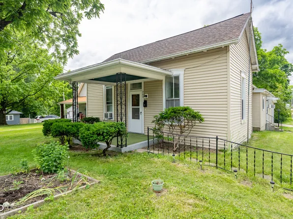 702 S Illinois St, Greencastle, IN 46135