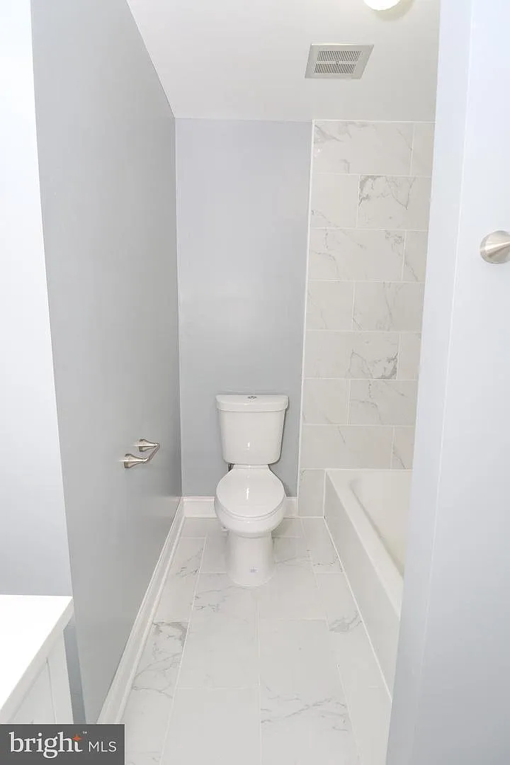 3 bed, 1700 sqft, $3,000 — Photo 3